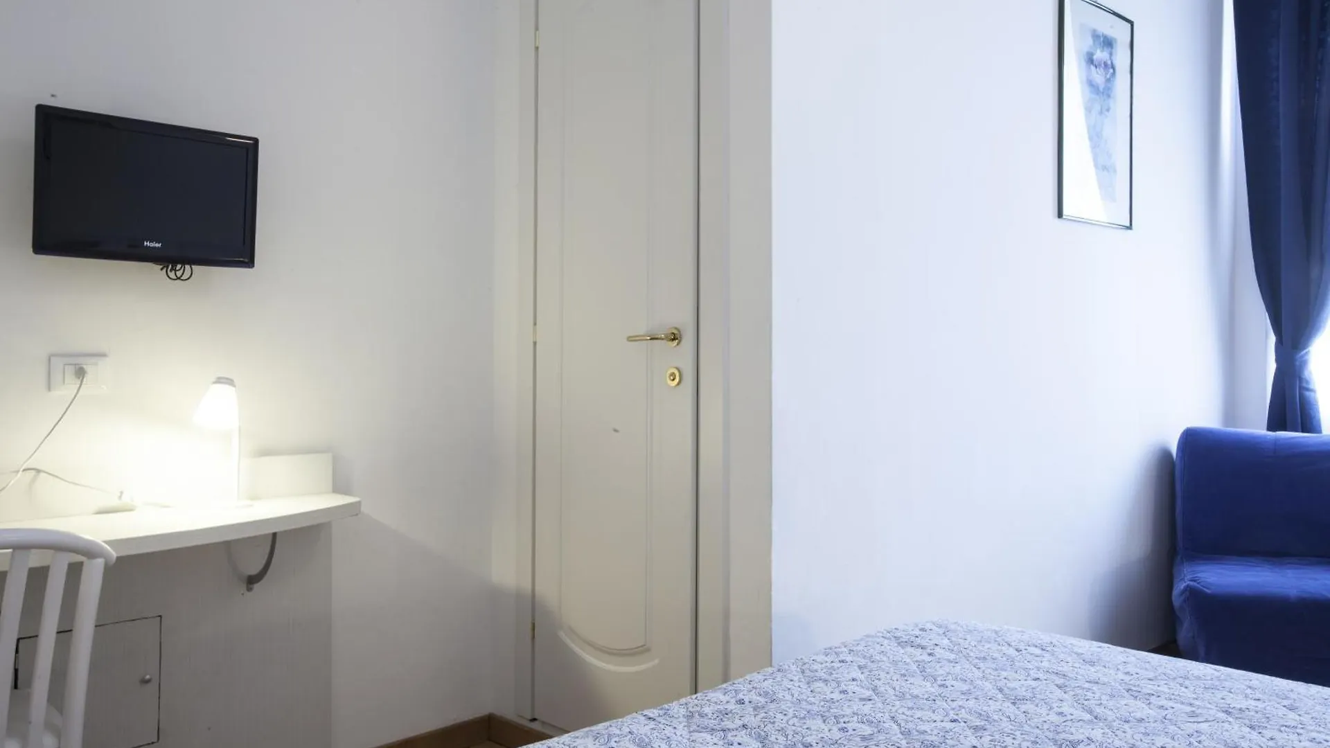 Hotel Amalfi Milan 2*,  Italie