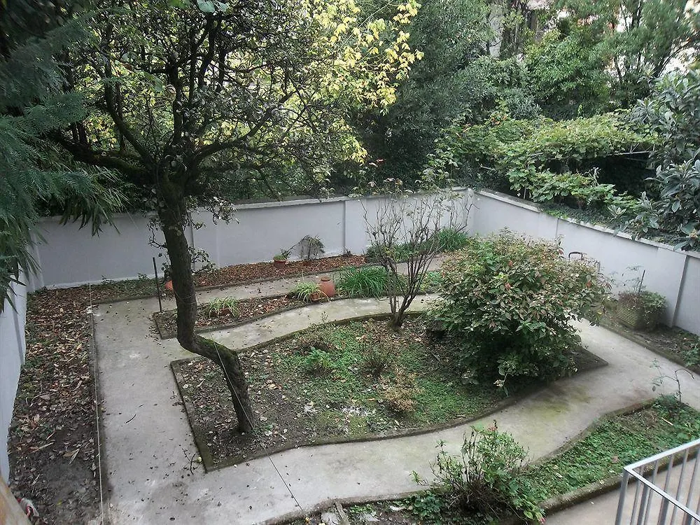 Hotel Amalfi Milan 2*,  Italie